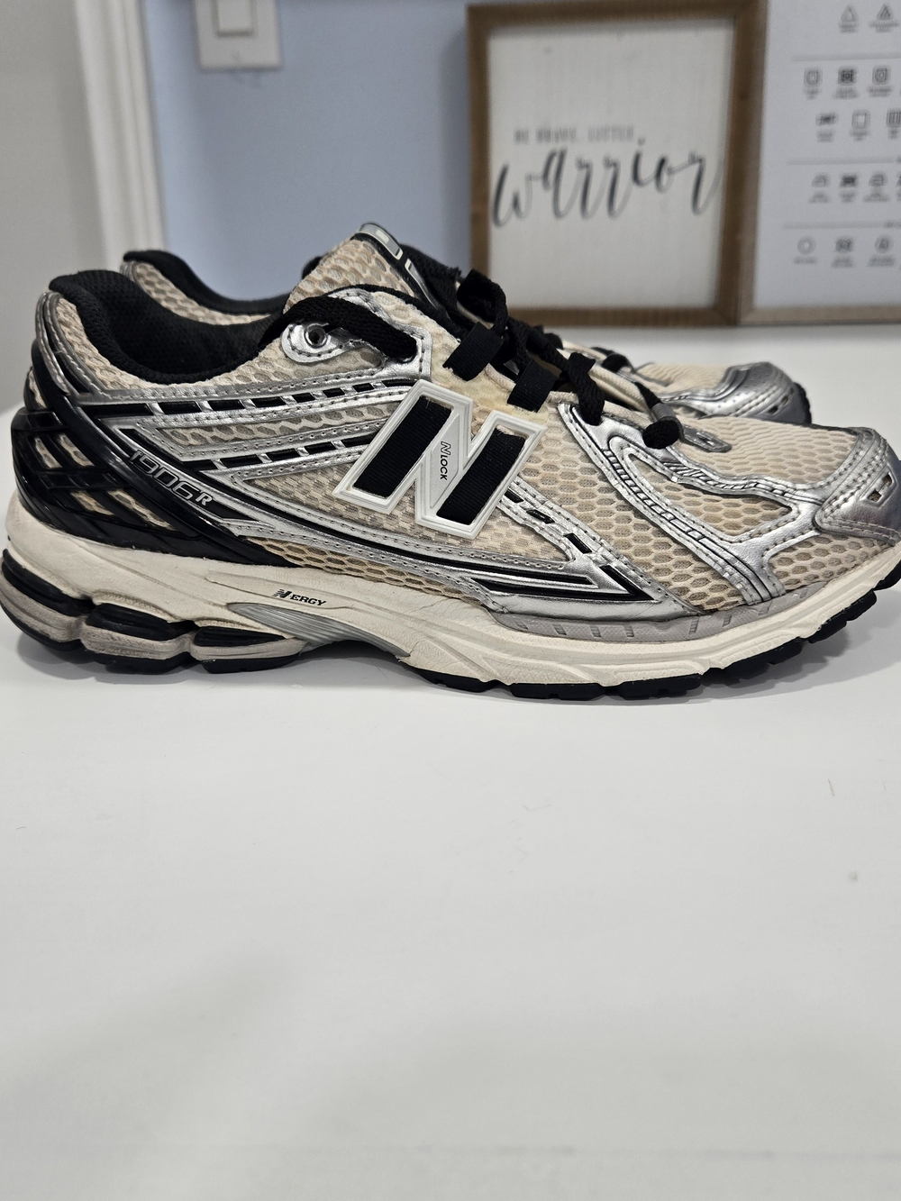 New Balance Men’s Beige and Silver Running Shoes
